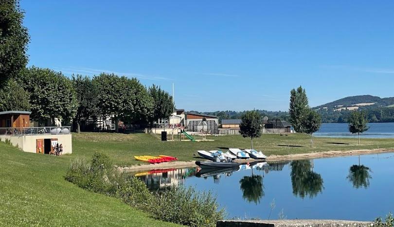 Villa Le Menhir 4 Ch Au Bord Du Lac Et Terrasse Villefranche-de-Panat Eksteriør billede