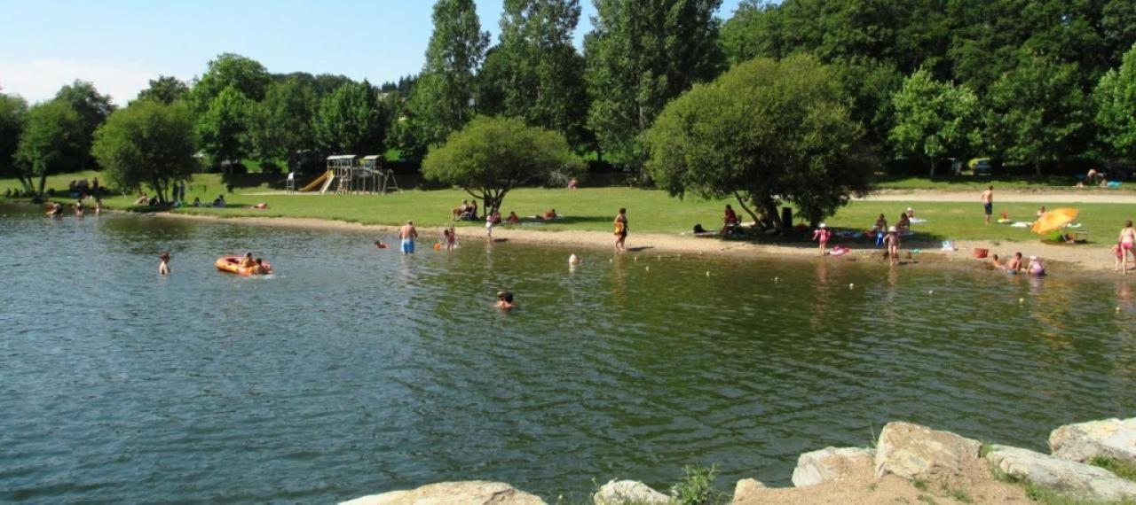 Villa Le Menhir 4 Ch Au Bord Du Lac Et Terrasse Villefranche-de-Panat Eksteriør billede